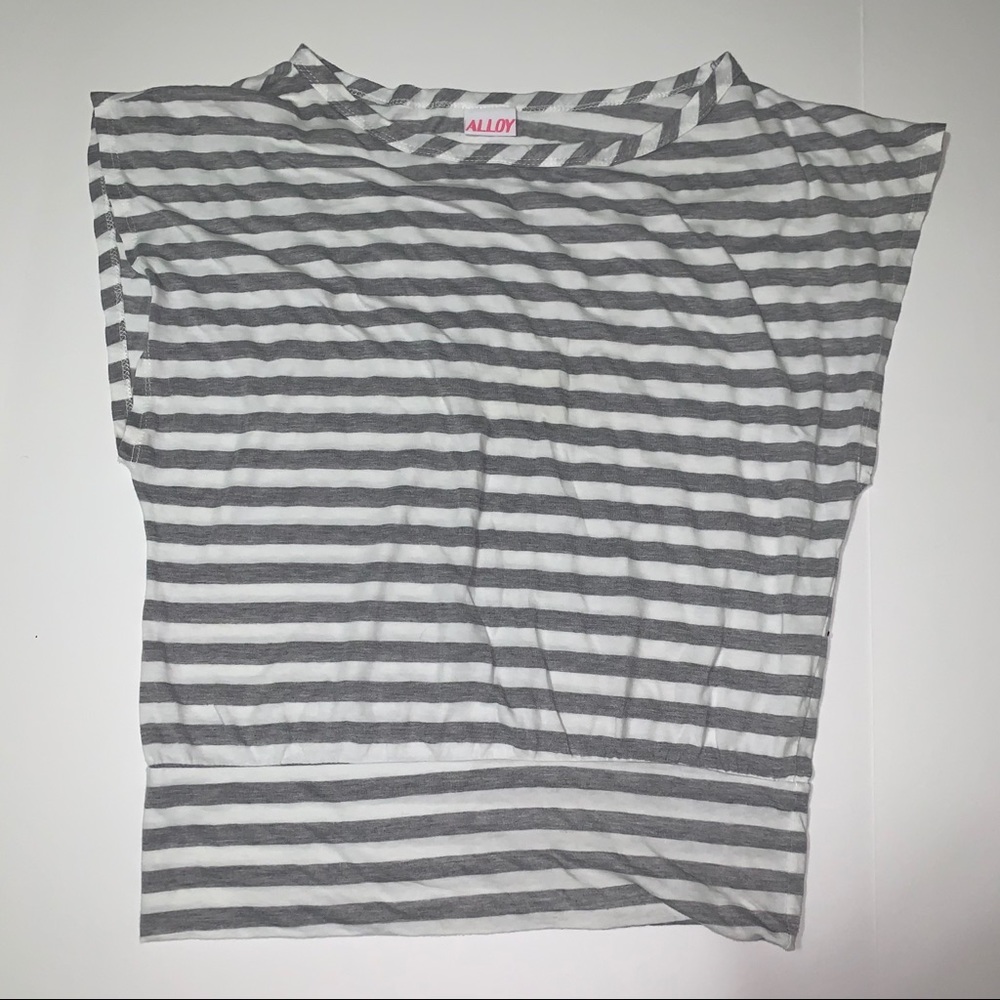 Alloy Women’s Sleeveless T-Shirt size Medium